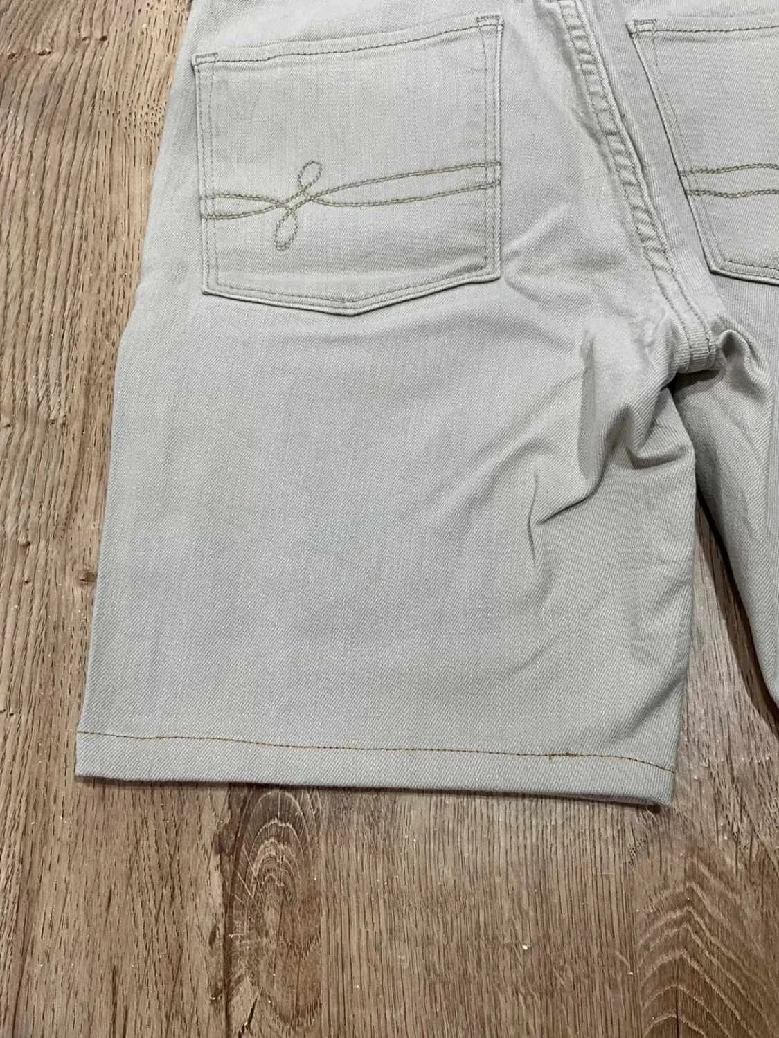 Short Levi's Modern Crop Preppy Femme 98% Coton Gris Slv018 – photo 7